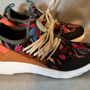 Inkkas Colorful Paisley Women's Sneakers